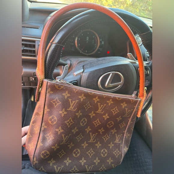 Louis Vuitton authentic Classic Brown Monogram Shoulder Bag - Picture 1 of 5